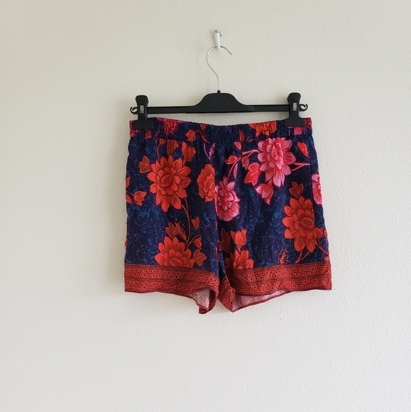 ANTHROPOLOGIE ett:twa Shorts Red Floral Wynnewood Elastic Waist size Small - Picture 3 of 12